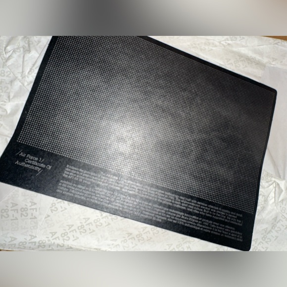 Nike Air Force 1 Low size 8.5 - Picture 6 of 7